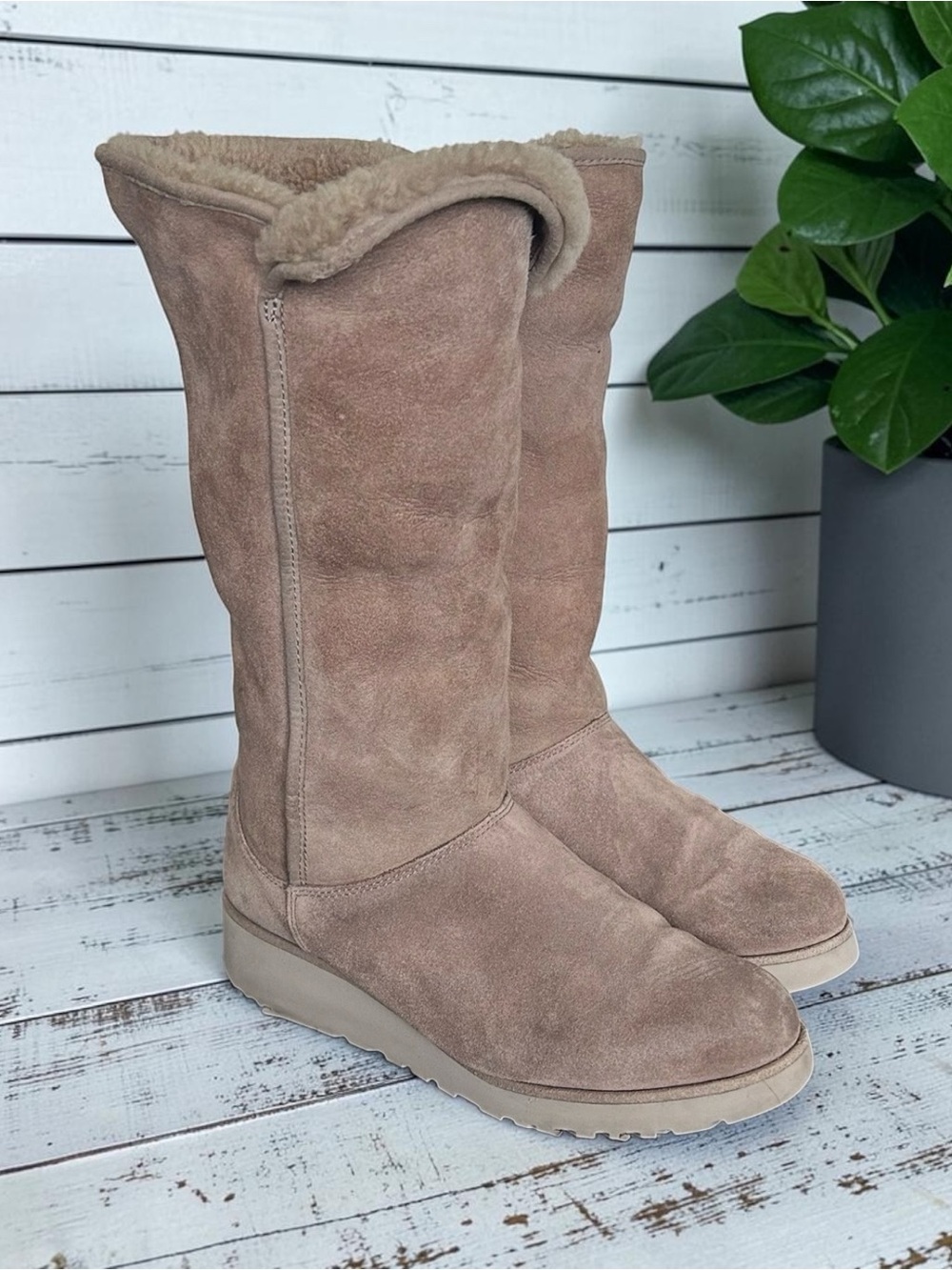 UGG Women’s Tall Suede Shearling Lined Taupe Beige Boots Size 8